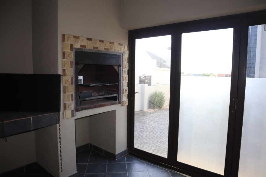 3 Bedroom Property for Sale in Wavecrest Eastern Cape